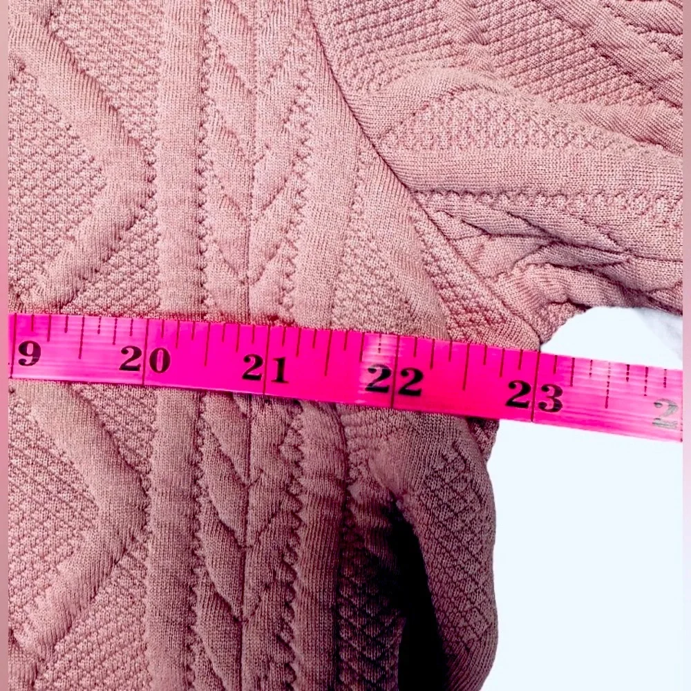 Elegant Pink Cable Knit Sweater Set - Picture 4 of 8